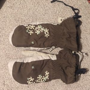 Burton women's mittens